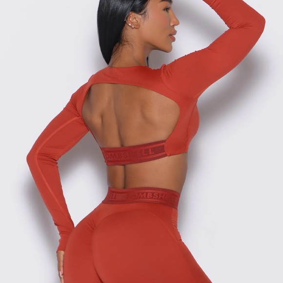 Bombshell Red Open Back Activewear Set - Picture 3 of 3